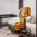 S331 - Luxurious Two Bedroom Duplex In * كولونيا