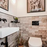 S331 - Luxurious Two Bedroom Duplex In * كولونيا
