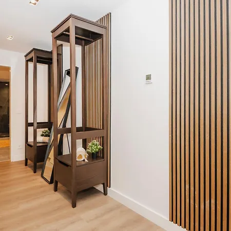 S331 - Luxurious Two Bedroom Duplex In Lägenhet