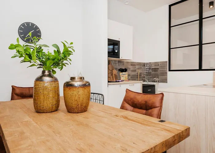 아파트 S331 - Luxurious Two Bedroom Duplex In *