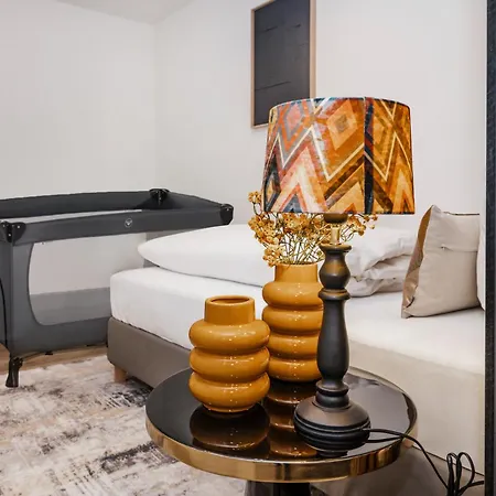 S331 - Luxurious Two Bedroom Duplex In * Kolonia