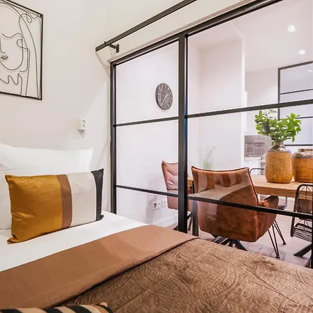 S331 - Luxurious Two Bedroom Duplex In Appartamento