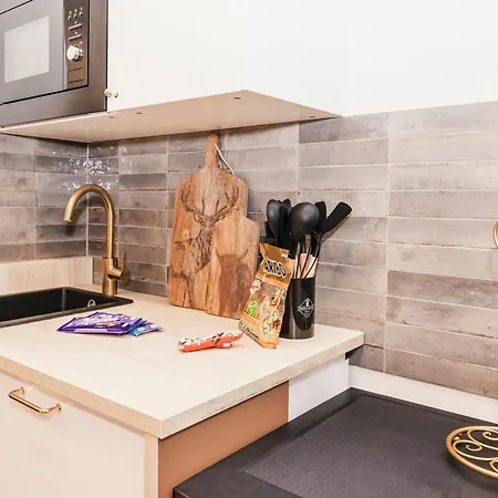 S331 - Luxurious Two Bedroom Duplex In *