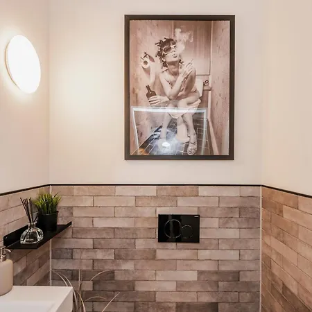 S331 - Luxurious Two Bedroom Duplex In Apartament *