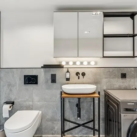 Luxus-maisonette Parkplatz 2 Sz, Platz Fuer 5 شقة كولونيا