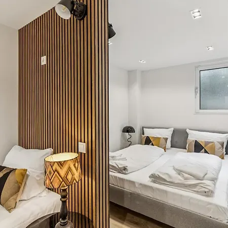 Luxus-maisonette Parkplatz 2 Sz, Platz Fuer 5 شقة كولونيا