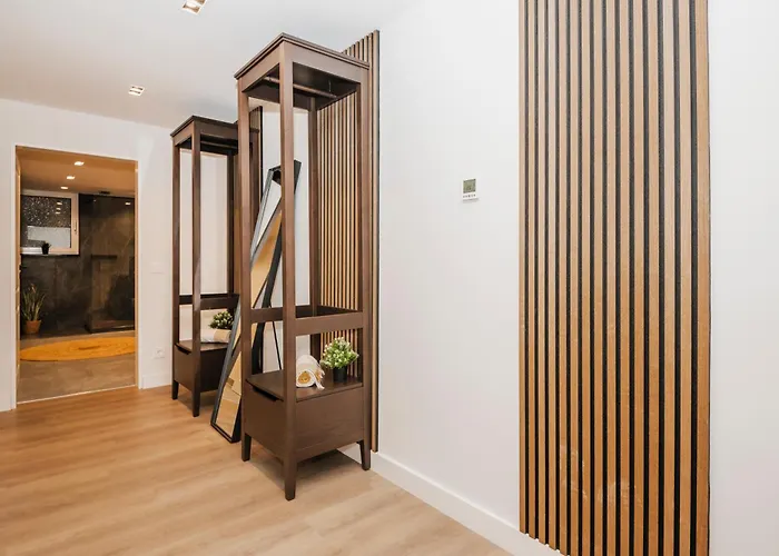 S331 - Luxurious Two Bedroom Duplex In Apartman