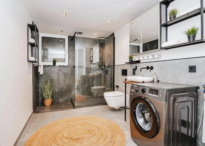 Апартаменты S331 - Luxurious Two Bedroom Duplex In