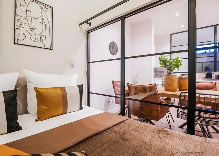 S331 - Luxurious Two Bedroom Duplex In Apartman