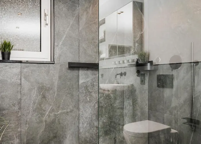 S331 - Luxurious Two Bedroom Duplex In Apartman *