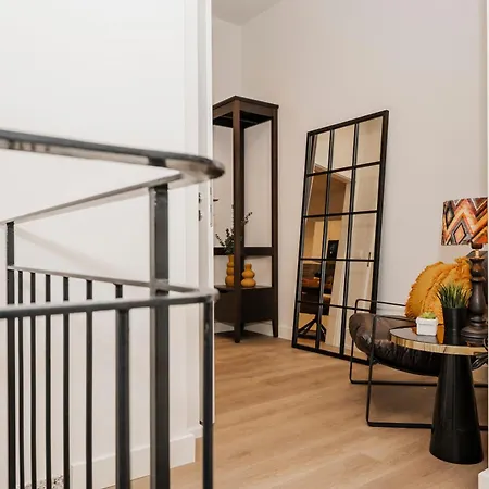 S331 - Luxurious Two Bedroom Duplex In Апартаменты *