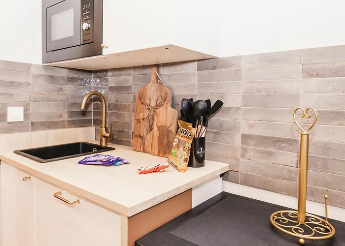 S331 - Luxurious Two Bedroom Duplex In *