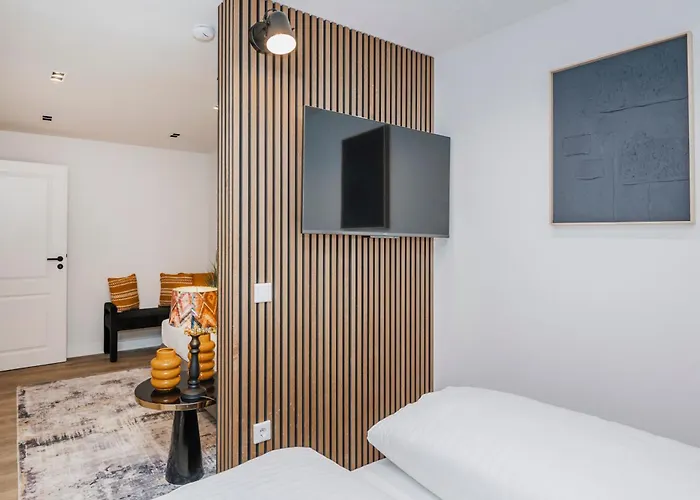 S331 - Luxurious Two Bedroom Duplex In *