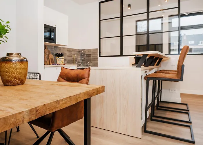 Lejlighed S331 - Luxurious Two Bedroom Duplex In *