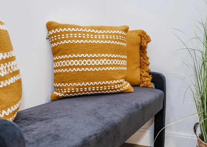 Lejlighed S331 - Luxurious Two Bedroom Duplex In *